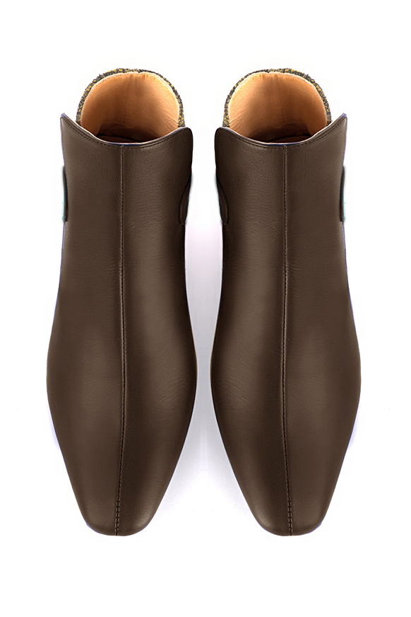Dark brown women's ankle boots with buckles at the back. Square toe. Flat flare heels. Top view - Florence KOOIJMAN